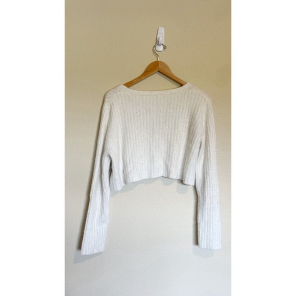 Urban Outfitters Eyelash Knit Rochelle Fuzzy White Cropped Cardigan XL - Picture 3 of 9